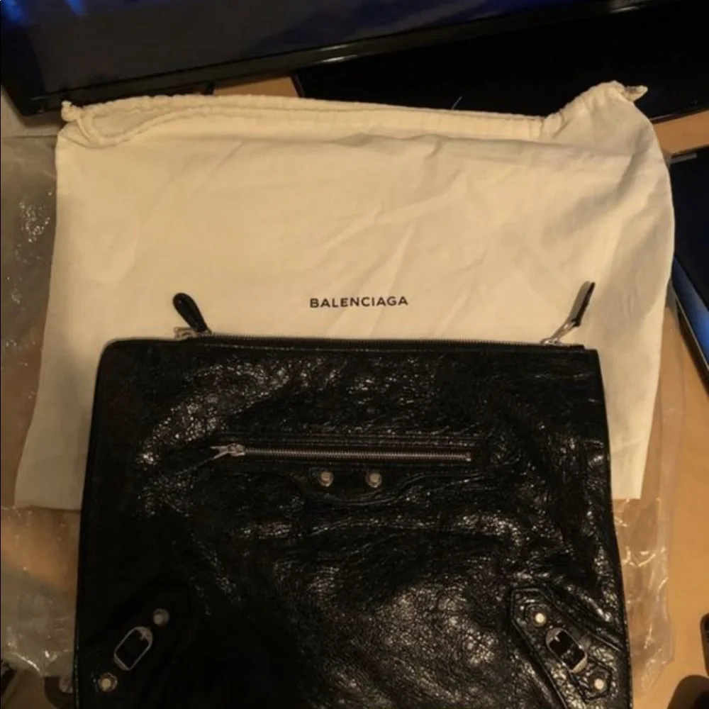 Authentic Balenciaga‎ clutch